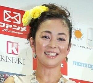 中島知子 手がしわしわ